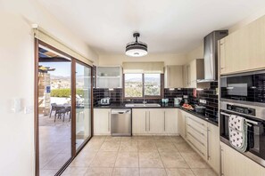 Villa (3 Bedrooms) | Interior