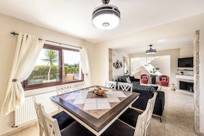Villa (3 Bedrooms) | Interior