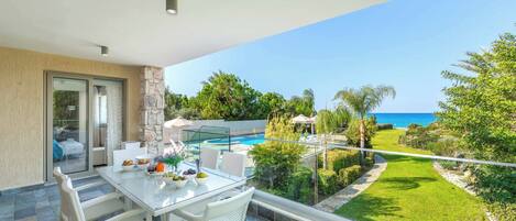 Villa (4 Bedrooms) | Außenbereich