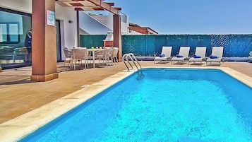 Villa (3 Bedrooms) | Außenbereich