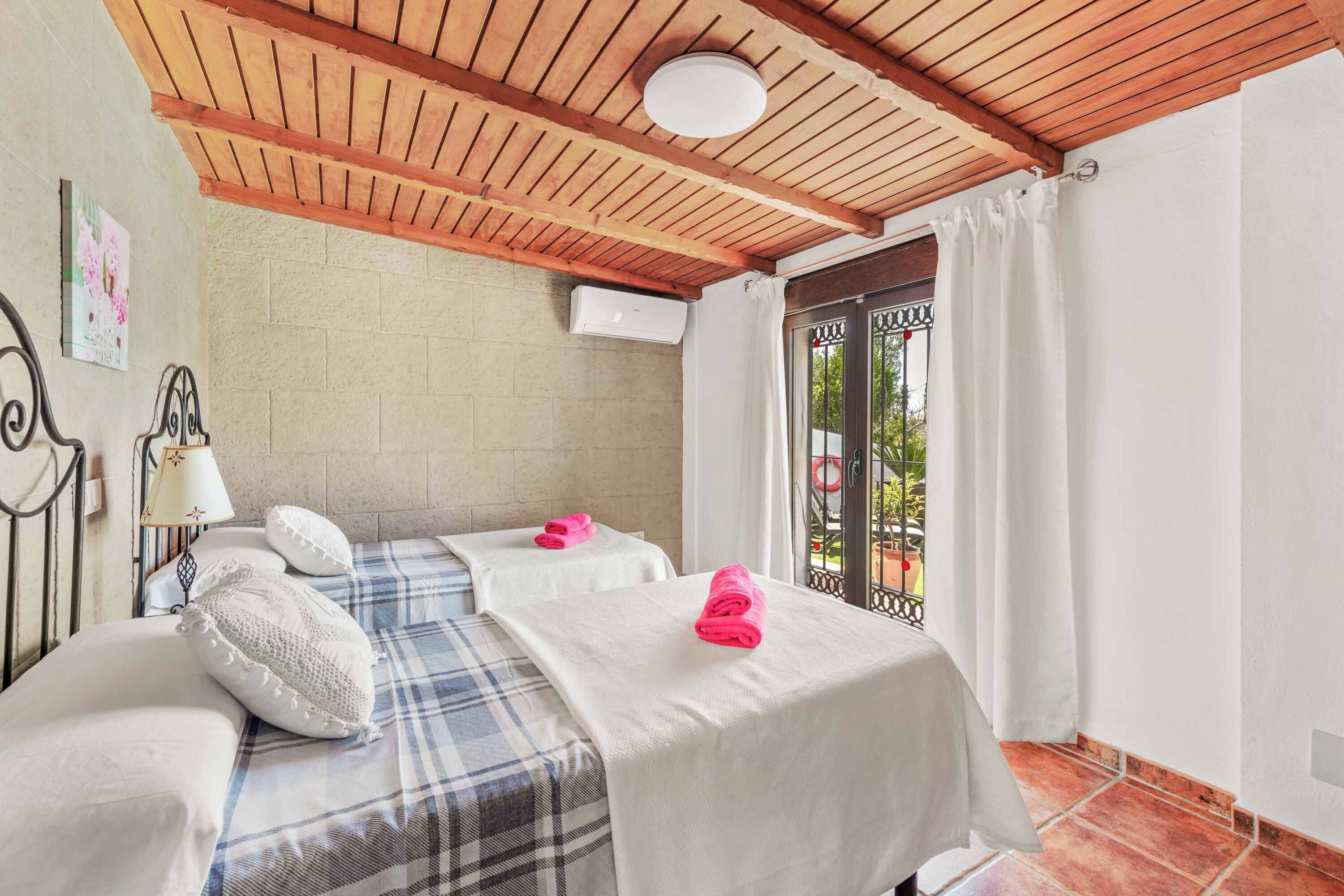 Villa (4 Bedrooms) | Interior