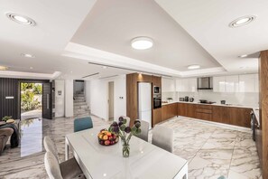 Villa (4 Bedrooms) | Intérieur