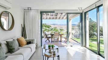 Villa (2 Bedrooms) | Interior