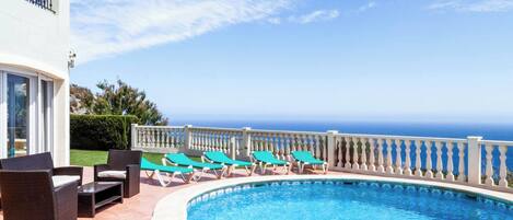 Villa (4 Bedrooms) | Exterior