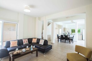 Villa (3 Bedrooms) | Interior - Villa Delfini 4 (Paralimni)