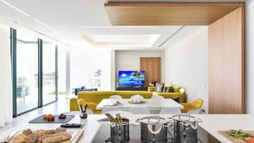 Villa (6 Bedrooms) | Interior