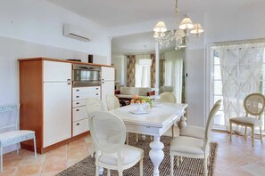Villa (4 Bedrooms) | Innenbereich