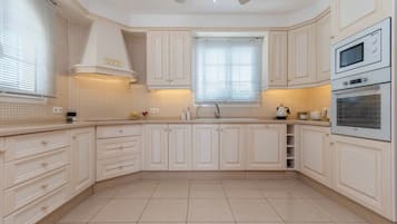 Villa (3 Bedrooms) | Bahagian dalam