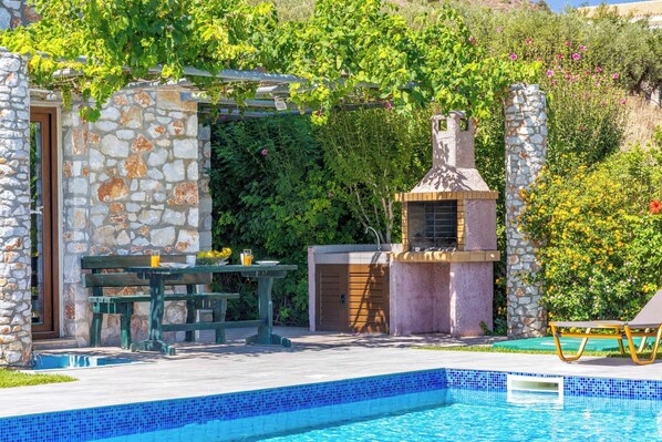Villa (3 Bedrooms) | Außenbereich