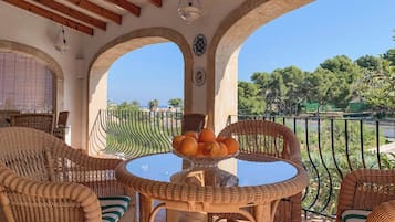 Villa (4 Bedrooms) | Exteriör