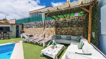 Villa (4 Bedrooms) | Außenbereich