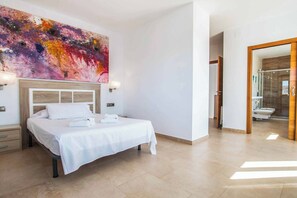 5 chambres, draps fournis