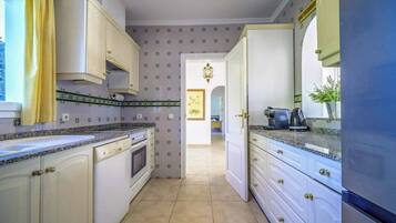 Frigorífic, microones, forn i rentaplats