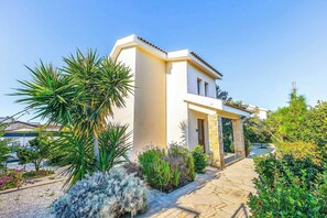 Villa (3 Bedrooms) | Extérieur