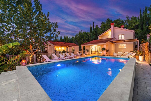 Villa (5 Bedrooms) | Interior - Harmony Haven (Zupa dubrovacka)