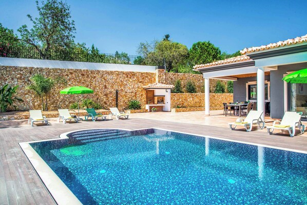 Piscina a l'aire lliure