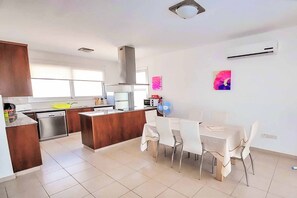 Villa (3 Bedrooms) | Innenbereich