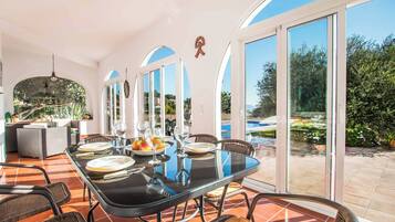 Villa (3 Bedrooms) | Interior