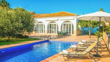 Villa (3 Bedrooms) | Front of property