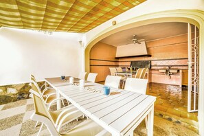 Villa (6 Bedrooms) | Extérieur