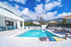 Interior - Hillside Rest (Zupa dubrovacka)