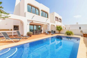 Villa (3 Bedrooms) | Front of property - Villa Bassetes 14 (Calpe)
