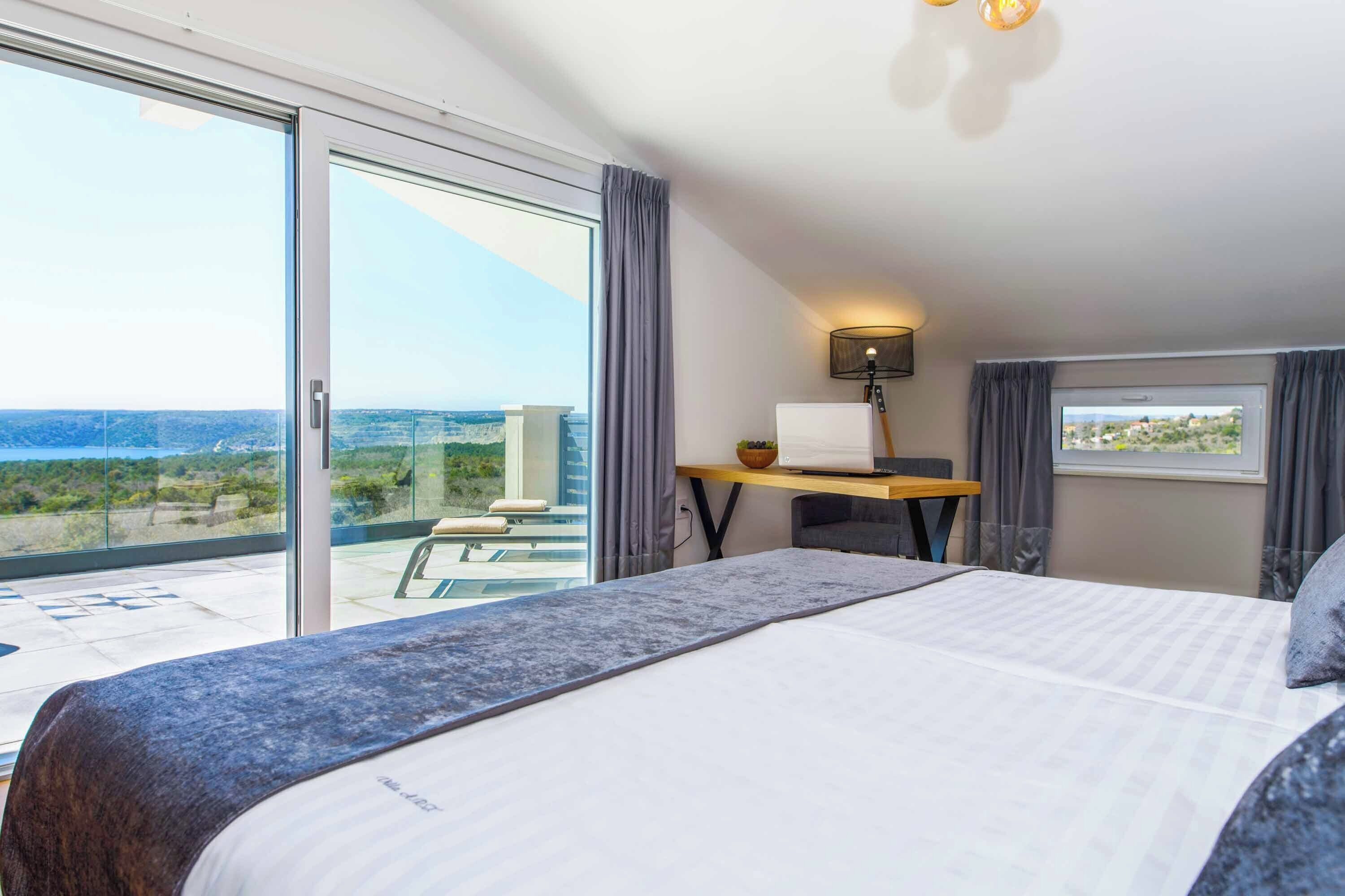 Villa (5 Bedrooms) | Interior