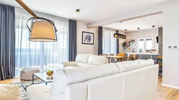 Villa (5 Bedrooms) | Interior