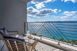 Property grounds - Infinity Escape (Omis)