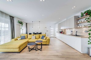 Interior - Villa Midnight Moon (Kastela)