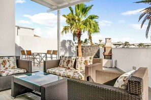 빌라 (3 Bedrooms) | 외관