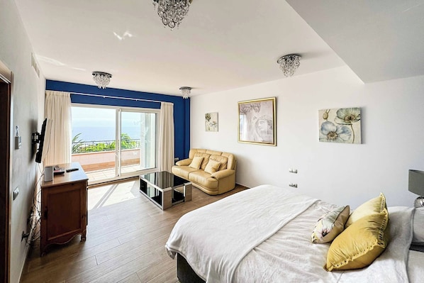 Villa (5 Bedrooms) | Interior