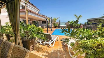 Villa (5 Bedrooms) | Bahagian luar