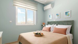 3 bedrooms, desk, bed sheets - Villa Ethria (Rhodes)