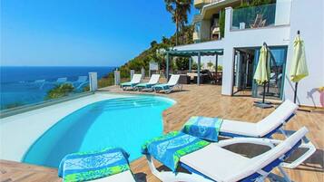 Villa (4 Bedrooms) | Façade de l’hébergement