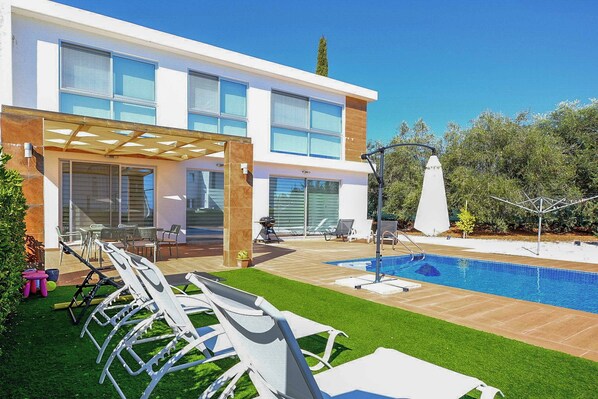 Villa (4 Bedrooms) | Exterior - Villa Monza (Pegeia)