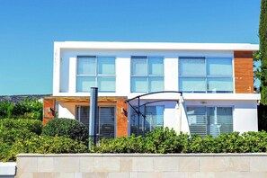 วิลล่า (4 Bedrooms) | บริเวณภายนอก