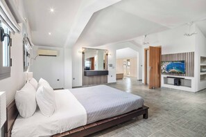 Villa (4 Bedrooms) | Interior