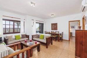 Villa (3 Bedrooms) | Innenbereich