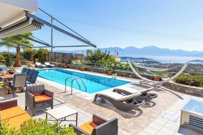 Villa (5 Bedrooms) | Außenbereich