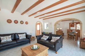 Vila (3 Bedrooms) | Parte interna