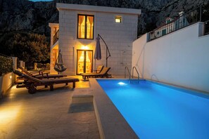 Pool - Villa Blissful Breeze (Makarska)