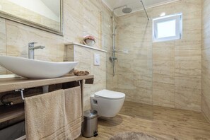 Shower, bidet - Villa Blissful Breeze (Makarska)