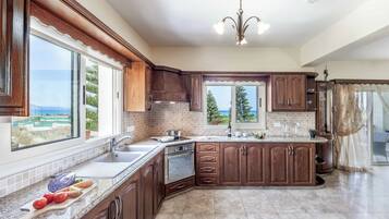 Villa (5 Bedrooms) | Interior