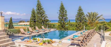 Villa (5 Bedrooms) | Façade de l’hébergement