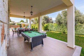 Villa (4 Bedrooms) | Exterior