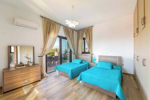 Villa (4 Bedrooms) | Interior
