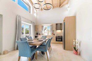 Villa (3 Bedrooms) | Interior