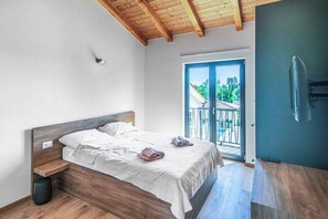 7 개의 침실, 침대 시트