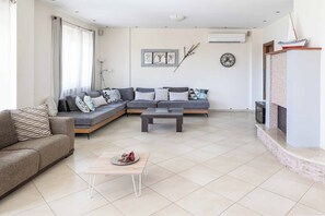 Villa (4 Bedrooms) | Interior - Villa Rafaella Crete (Rethymno)